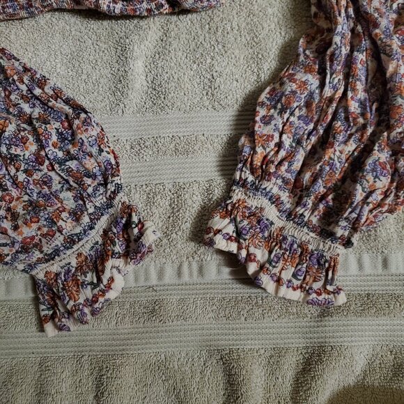 ANGIE Womens Lg Floral Blouse Longsleeve Shirred Elastic Stretch Keyhole Twist - Picture 4 of 6